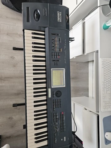 Korg Triton Extreme με MOSS Board