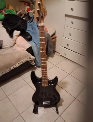 Behringer μπάσο ηλεκτρικό τετραχορδο
