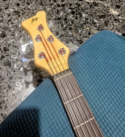 Argo 5-string Bass