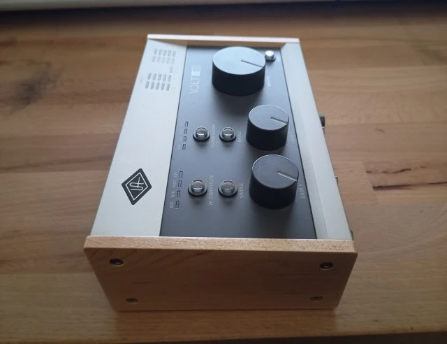 Uad Volt 276