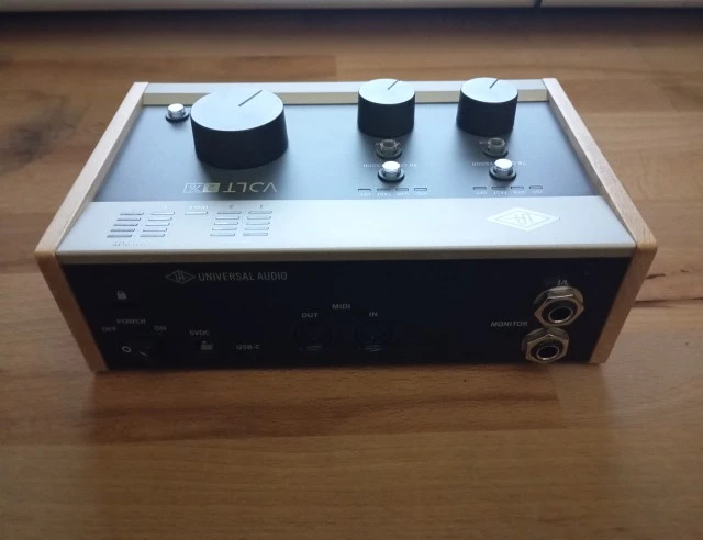 Uad Volt 276