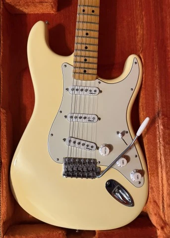 Fender Yngwie Malmsteen Signature Stratocaster 2005 Vintage White
