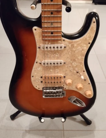 Fender American Stratocaster HSS (2006-2007) Made in USA-Sunburst