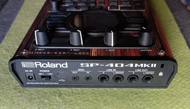 Roland SP-404 MKII