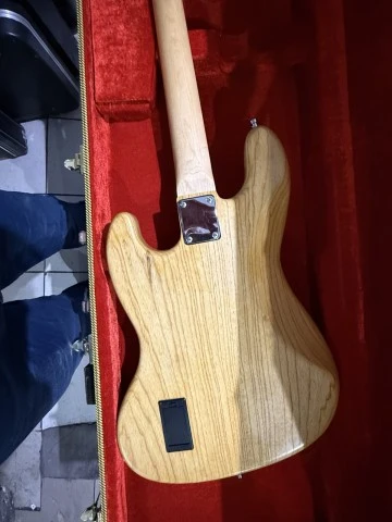 jazz bass Loukakis