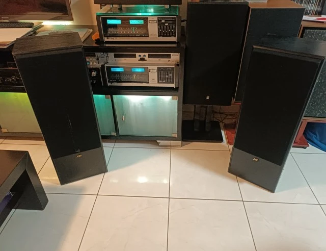 JVC SPX-990
