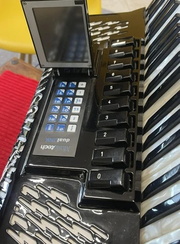 Music Tech Dual Link Digital Box (Piano Version)