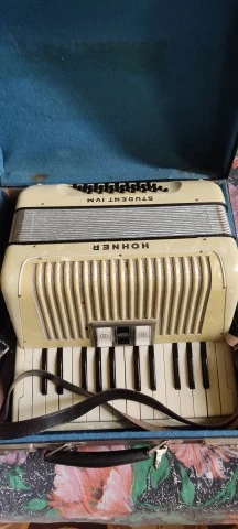 Hohner Student IVM