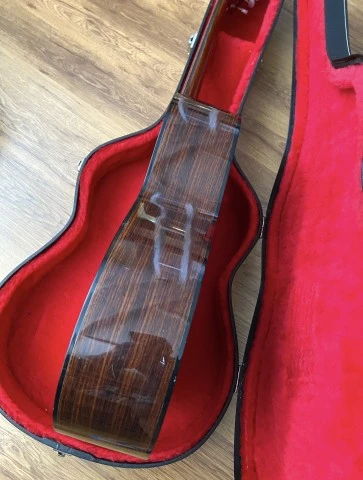 Morris Classical Guitar με σκληρή θήκη
