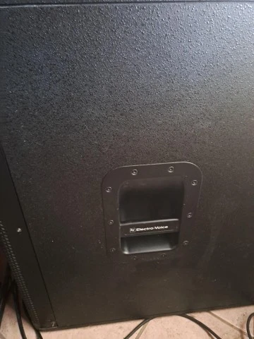 Electro-Voice ELX118P