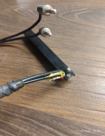 Ovation stereo pickup