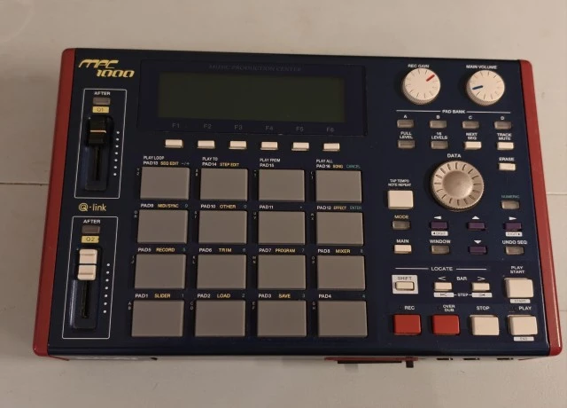 Akai MPC1000