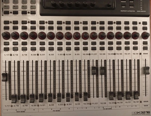 Behringer DDX3216
