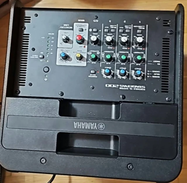 Yamaha Stagepas 200 BTR