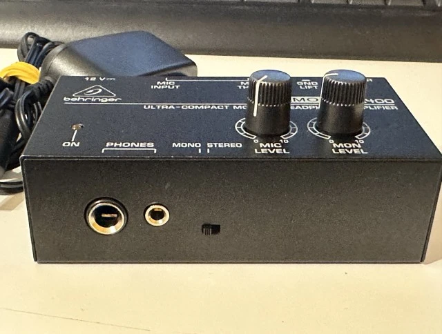 Behringer microMON MA400