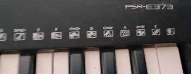 Keyboard Yamaha PSR-E373