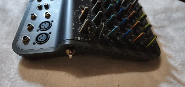 Belkin TuneStudio F8Z109