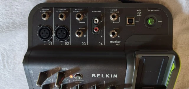 Belkin TuneStudio F8Z109