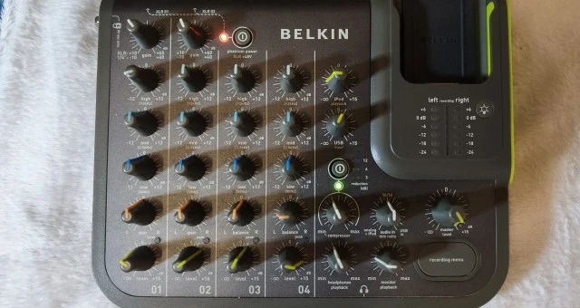 Belkin TuneStudio F8Z109