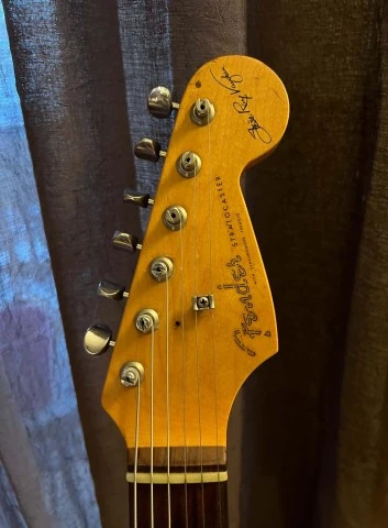 Fender SRV Neck & MJT Body Strat USA