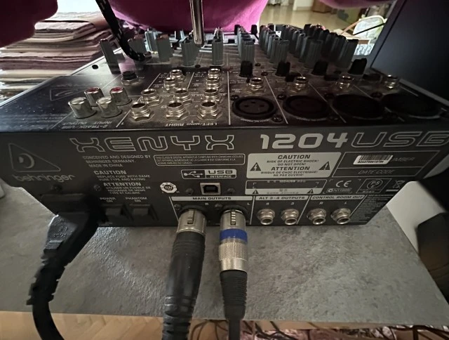 Behringer XENYX 1204 USB