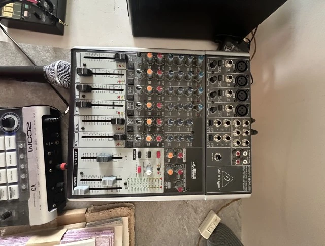 Behringer XENYX 1204 USB