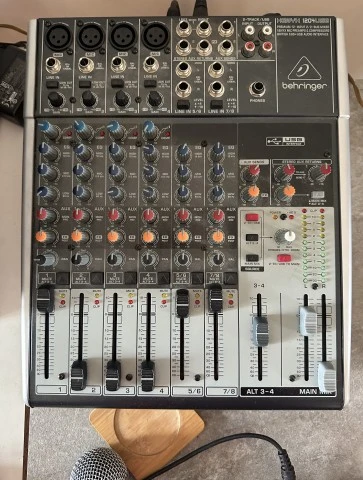 Behringer XENYX 1204 USB