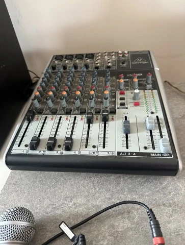 Behringer XENYX 1204 USB