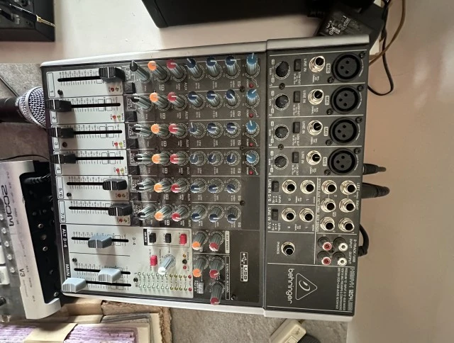Behringer XENYX 1204 USB