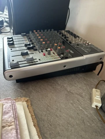 Behringer XENYX 1204 USB