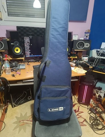 Line6 Variax 700 Bass