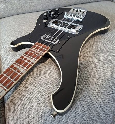 Rickenbacker 4003