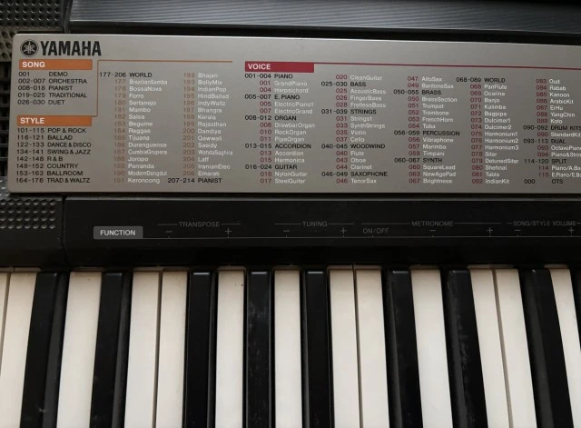 Yamaha PSR-F50