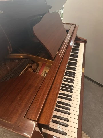 Hupfeld 135 Baby Grand Piano