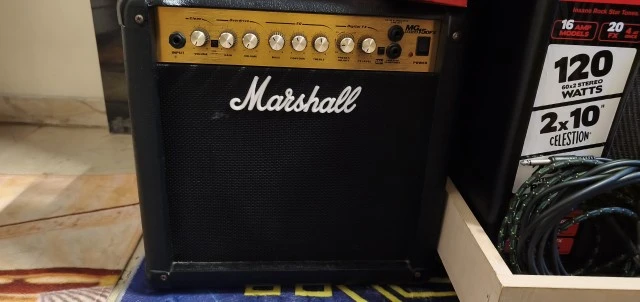 Marshall MG15DFX