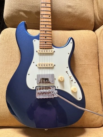 Sire Larry Carlton S5