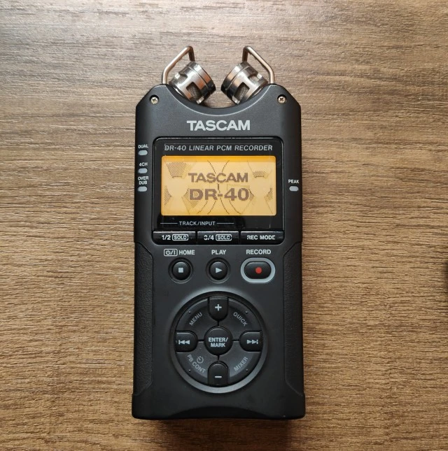 Tascam DR-40