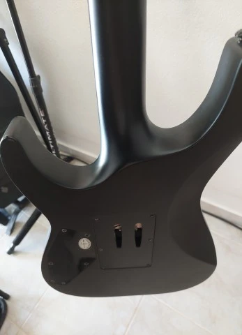 ESP LTD M-Black Metal