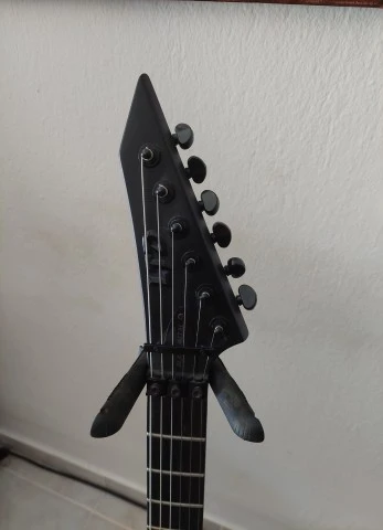 ESP LTD M-Black Metal