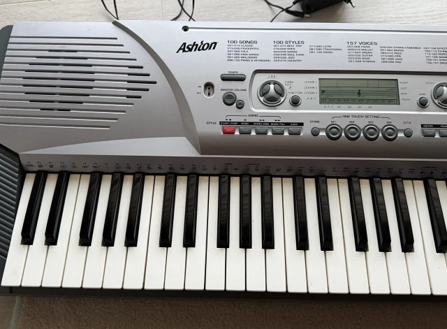 Ashton keyboard Ak110