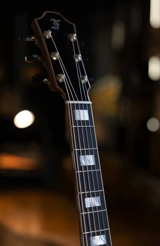 Furch Rainbow GC-SZ Sitka Top Ziricote B+S CNR a Anthem (actual guitar in pictur