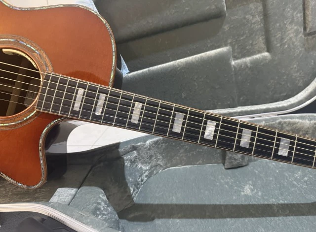 Furch Rainbow GC-SZ Sitka Top Ziricote B+S CNR a Anthem (actual guitar in pictur