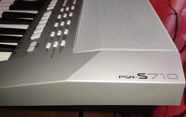 Yamaha PSR-S710