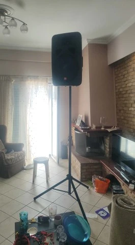 Δύο ζευγάρια JBL Eon