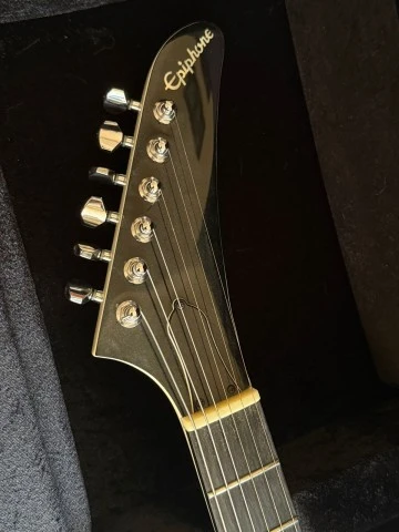 Epiphone ’84 Explorer EX – James Hetfield “So What” Inspired
