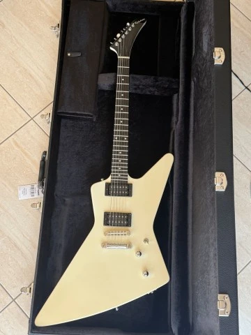 Epiphone ’84 Explorer EX – James Hetfield “So What” Inspired