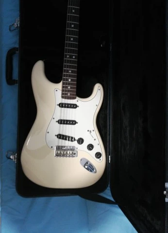Fender Albert Hammond Jr. Signature Stratocaster