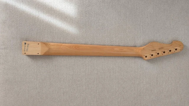 Yamaha EG012
