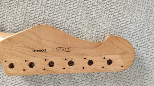 Yamaha EG012
