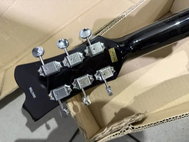Wilson Bros. The Ventures Model VM-75